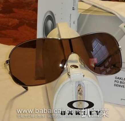 6PM：Oakley 奥克利 Collected 女款 高度耐冲击偏光太阳镜（原价$200，现3折$59.99），公码9折后实付$53.99，新低