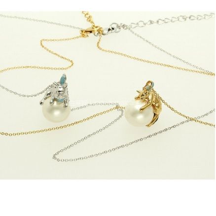 亚马逊海外购:VENDOME BOUTIQUE 猫咪珍珠项链 现¥372.95,下单还再9折,免费直邮,含税到手仅¥411