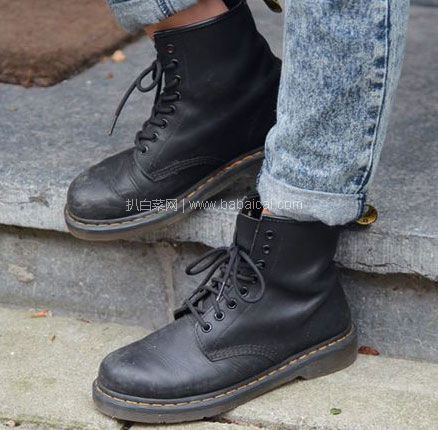 亚马逊海外购:Dr. Martens 1460经典女款8孔马丁靴 降至¥640.11,免费直邮含税到手约¥698.36