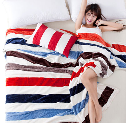 白菜!超实用!玉沙 珊瑚绒毛毯 70*100cm*2条装 新低¥5.9元包邮(2.65元/条)